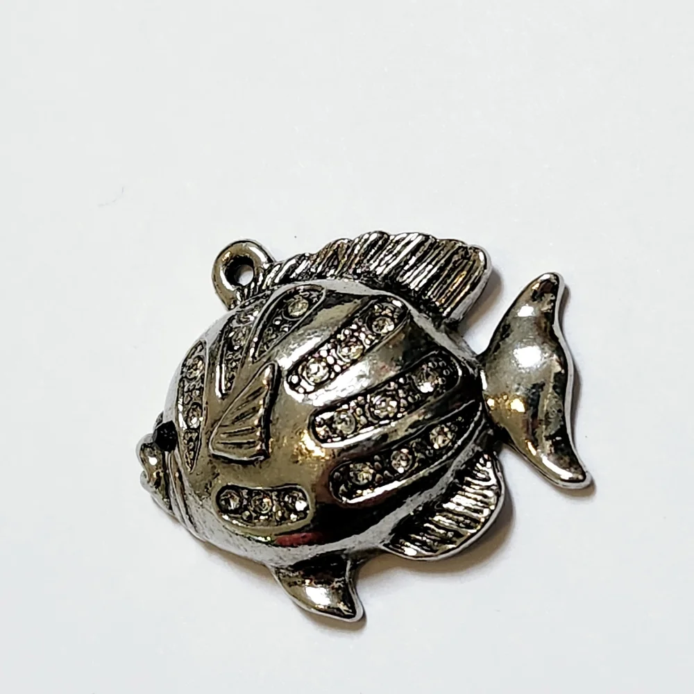Tropical Fish Pendant Charm Pendant Silver Tone w/ Rhinestone